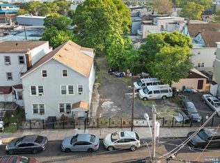 14 Nursery St, Newark, NJ 07104