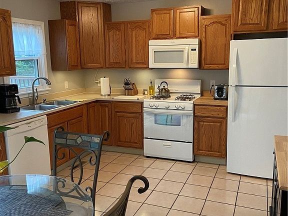 3rd image of 5096 Alva Ave
