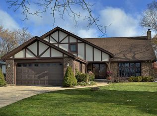 1036 E Carpenter Dr, Palatine, IL 60074