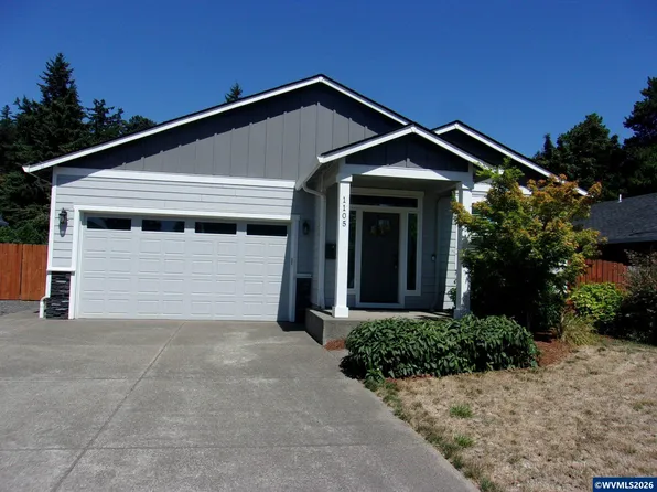 1105 Hardcastle Ave, Woodburn, OR 97071
