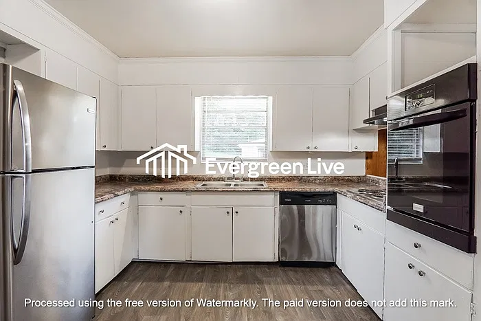 3 bed, 2.0 bath, 1558 sqft, $1,295 — Photo 4