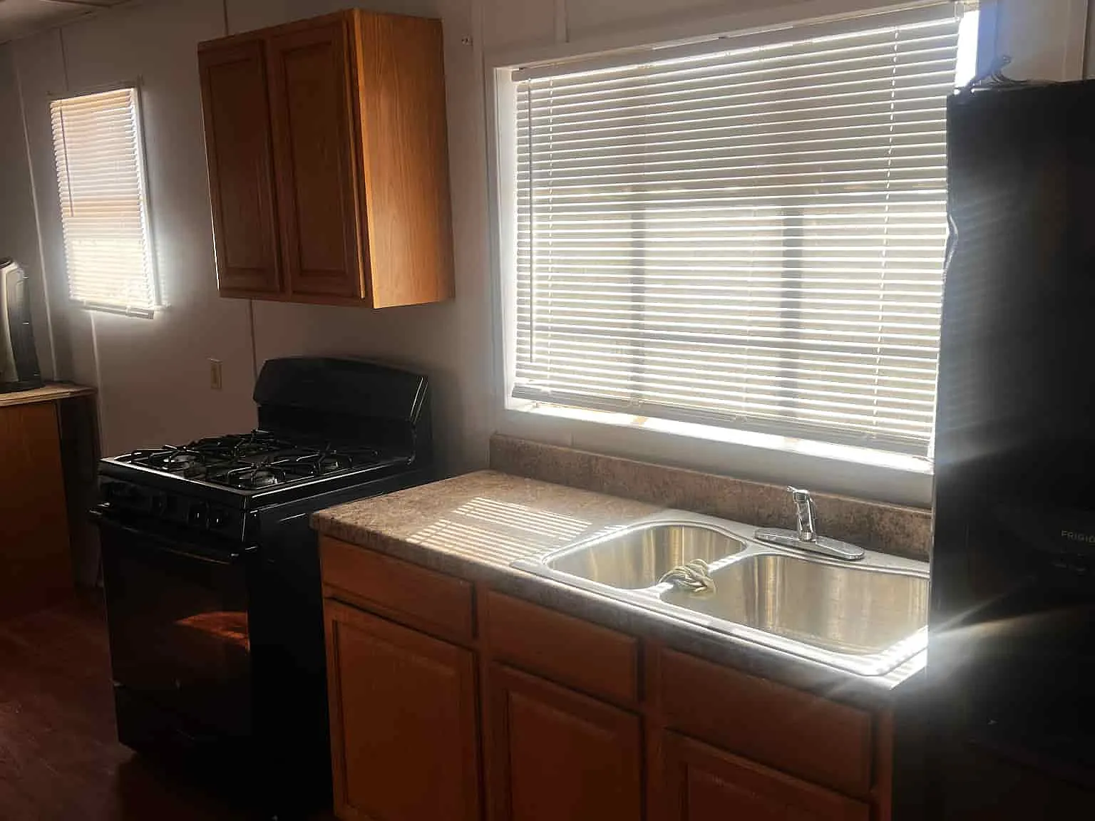Studio, 700 sqft, $750 — Photo 2