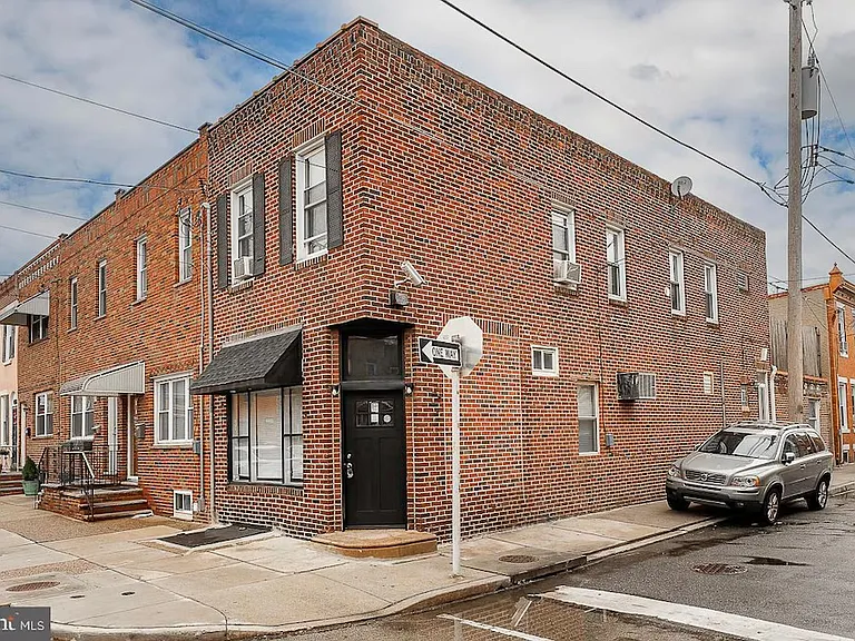 2713 E Clearfield St — Photo 9