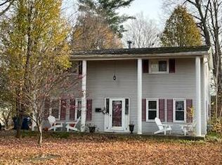 303 John St, Holly, MI