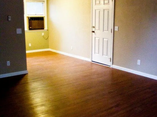 621 E Boston Ter, Bolivar, MO 65613