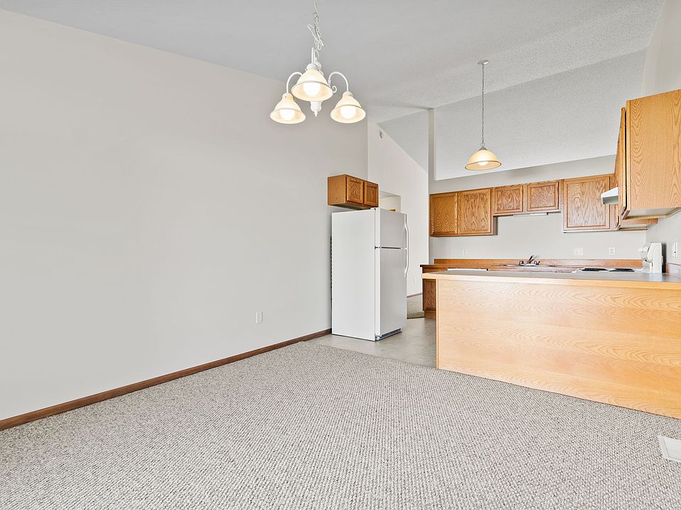 Woodland Creek Townhomes Saginaw, MI 2770 W Freeland Rd Saginaw MI