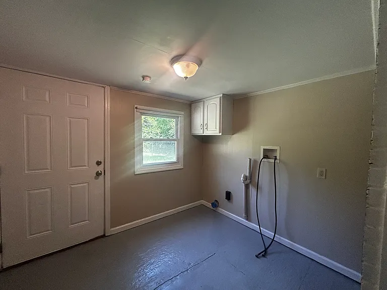 461 Sweetwater Cir — Photo 21