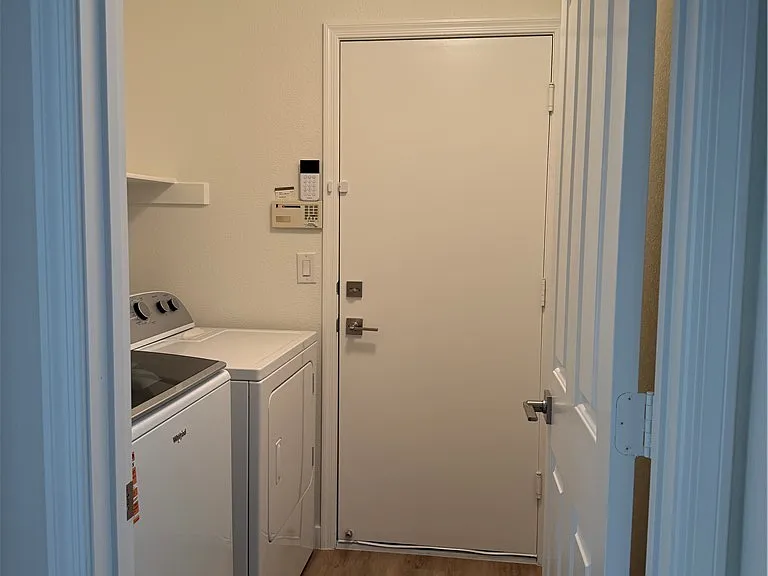 1043 Misty Rose Ave — Photo 5