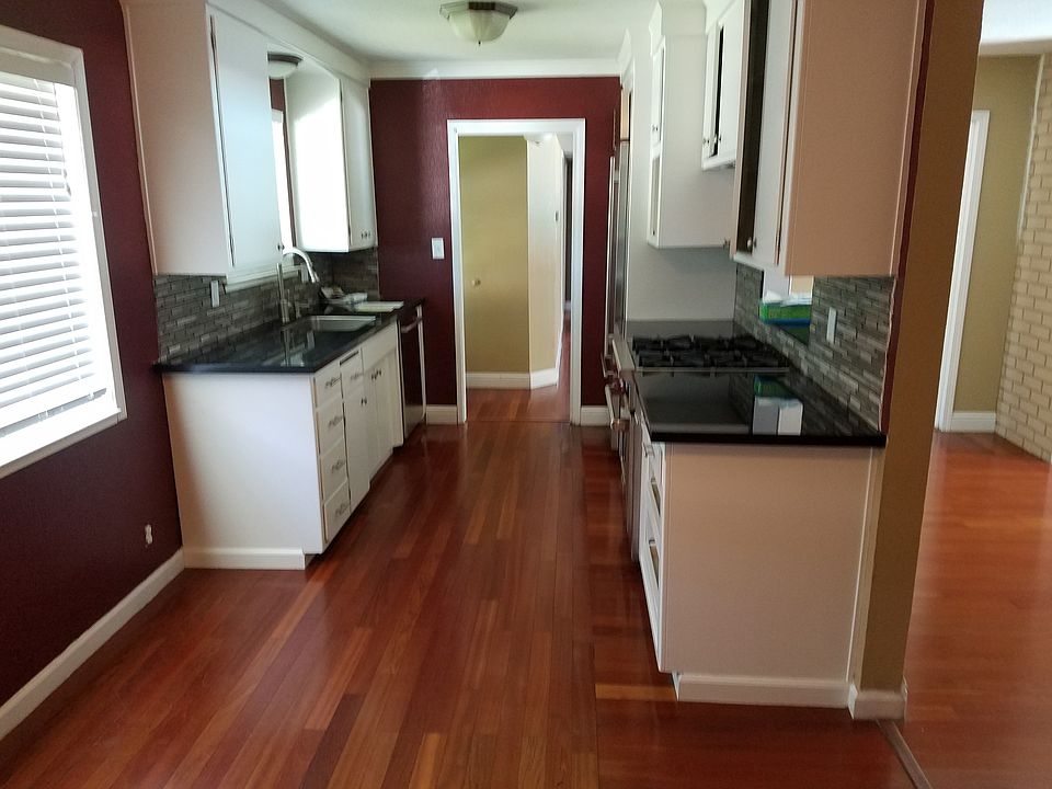 2nd image of 6810 Shalimar Way