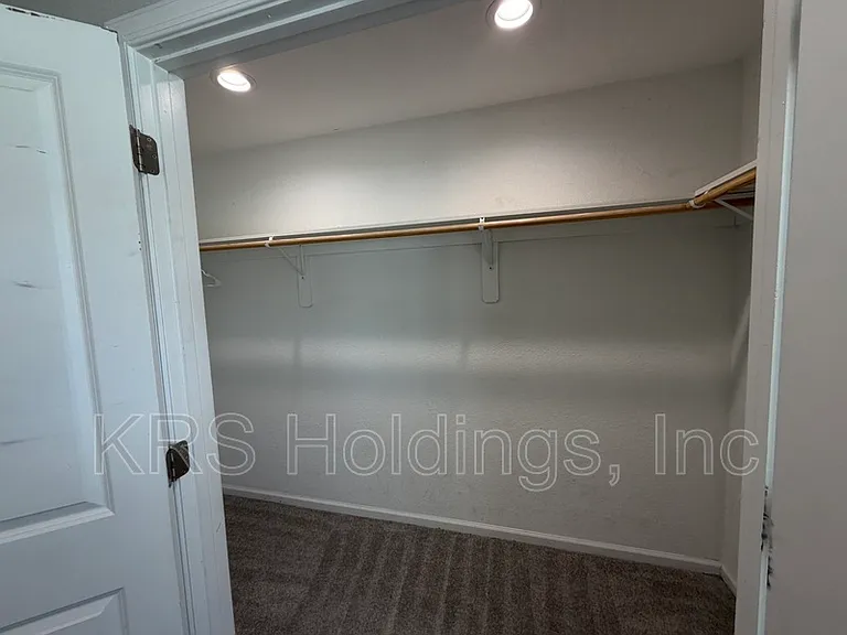 125 Charlotte Ave — Photo 10