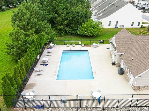 3rd image of 18969 Timbercreek Dr #83