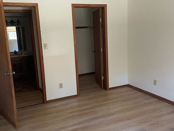 5th image of 824 Weslyn Ct #7