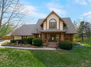 14850 Oak Valley Dr, Gardner, KS 66030