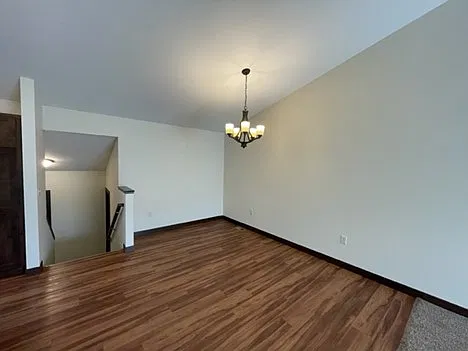 3 bed, 1425 sqft, $1,355 — Photo 3
