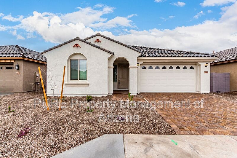 1st image of 3805 N 101st Dr