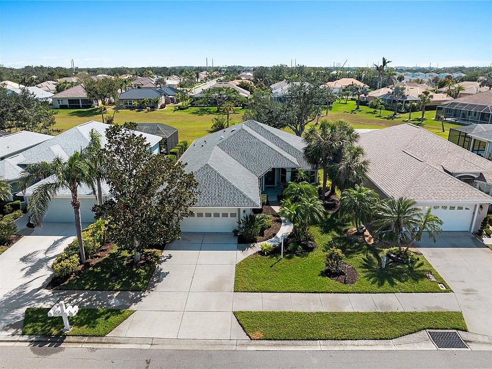 1st image of 154 Coco Palm Dr