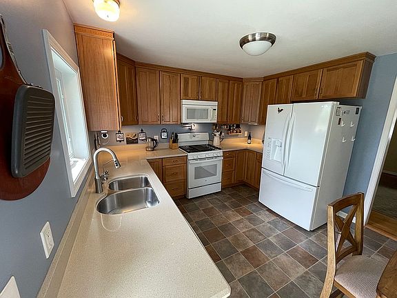 5th image of 473 Shady Creek Rd