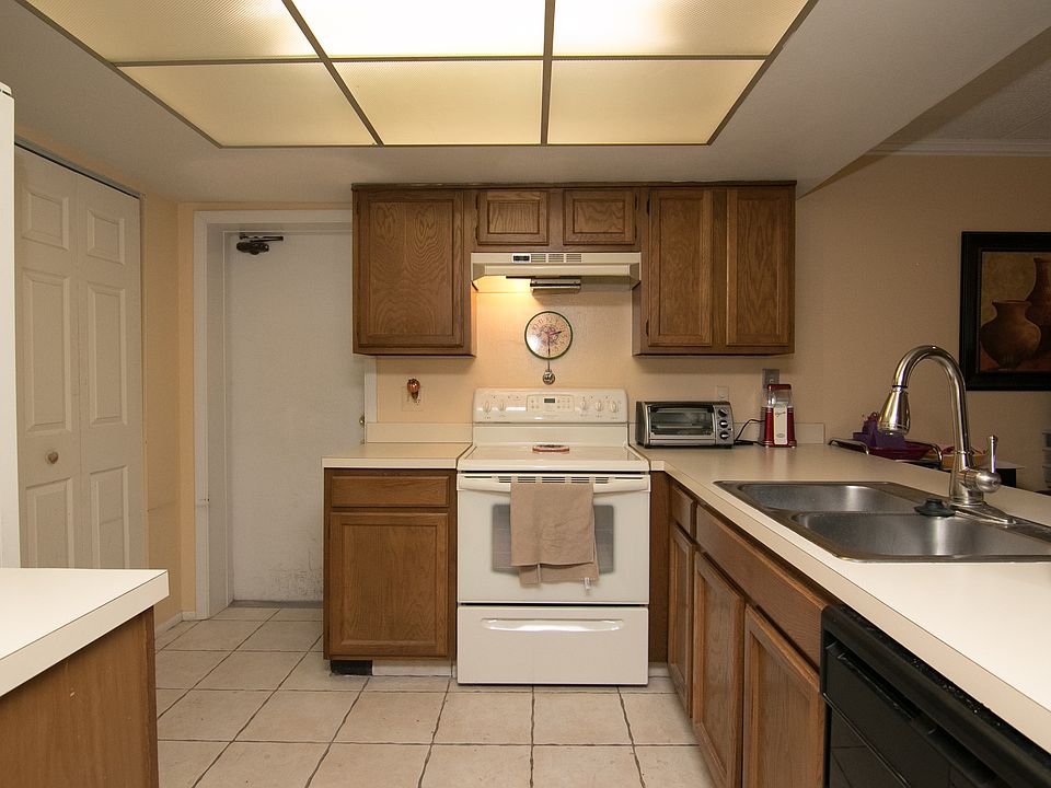 2nd image of 4364 White Pine Ave