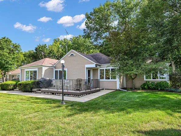 2701 S Browns Lake DRIVE #J-1, Burlington, WI 53105