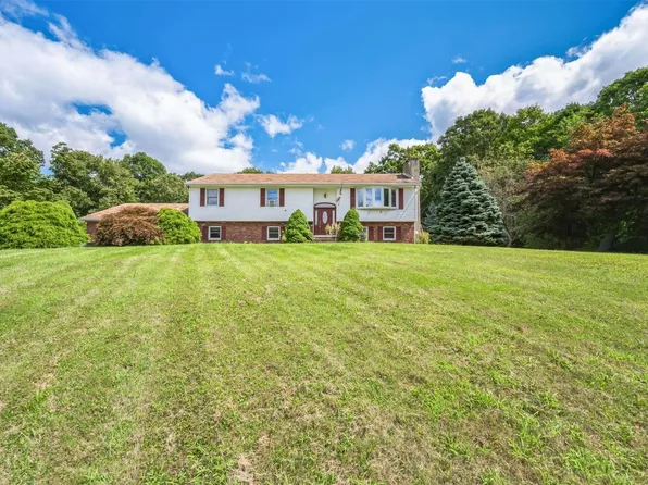 18 Stanley Court, Carmel, NY 10512