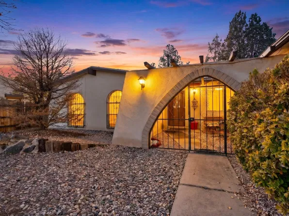5140 Vista De Luz Dr NW, Albuquerque, NM 87120