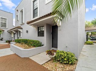 11658 NW 11th St, Pembroke Pines, FL 33026