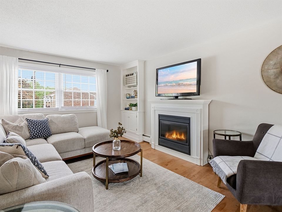1st image of 80 Washington Park Dr #7