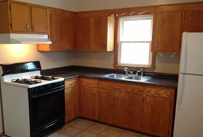 2nd image of 323 W 74th St