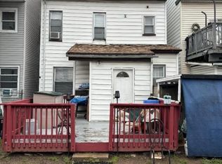 734 E 26th St, Paterson, NJ