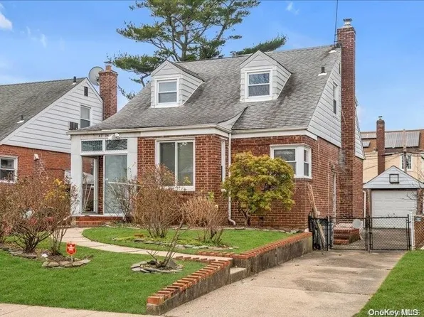 67-24 183rd Street, Fresh Meadows, NY 11365