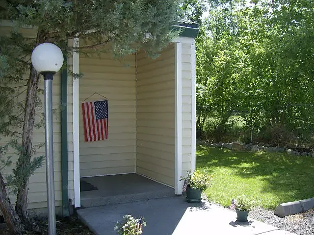 304 W Alder St — Photo 2