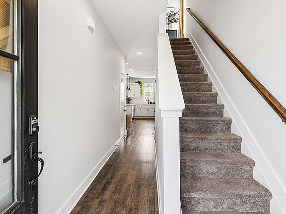 3rd image of 534 Taffy Way