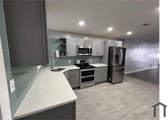 3 bed, 1700 sqft, $2,400 — Photo 4