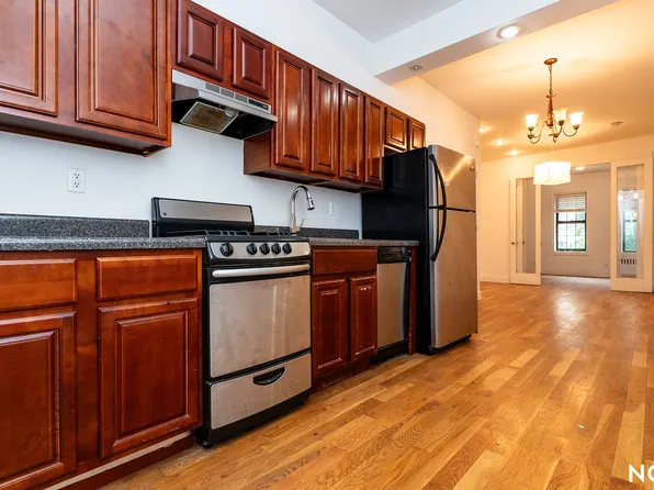 255 Jefferson Street image 1 of 14