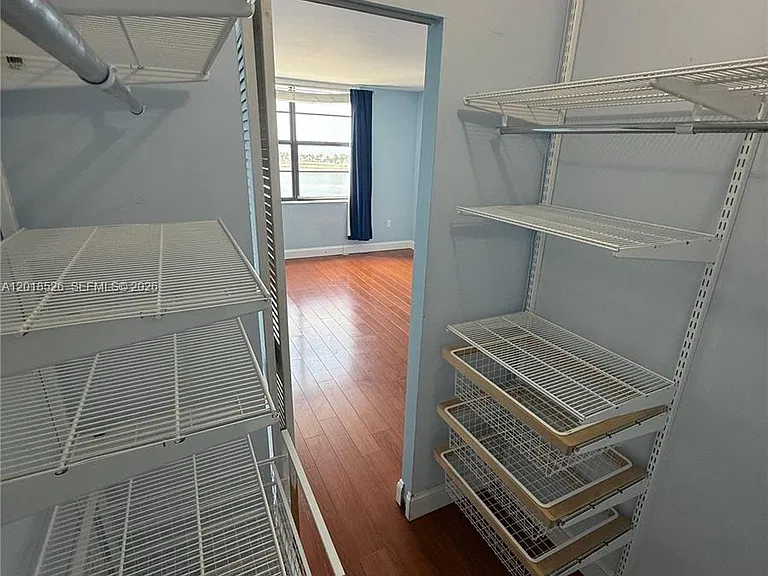 2333 Brickell Ave #602 — Photo 34