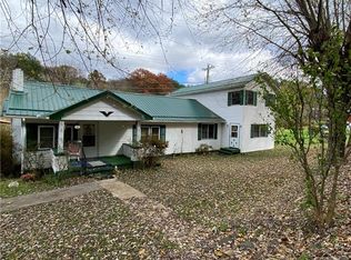 863 White Oak Rd, Bakersville, NC 28705