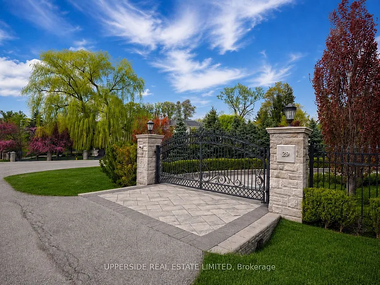 29 Riverside Blvd W — Photo 29