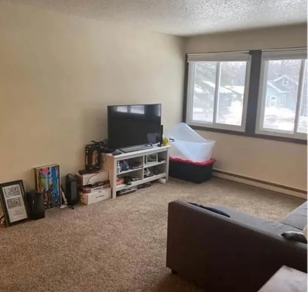 777 Laurel St #301 — Photo 2