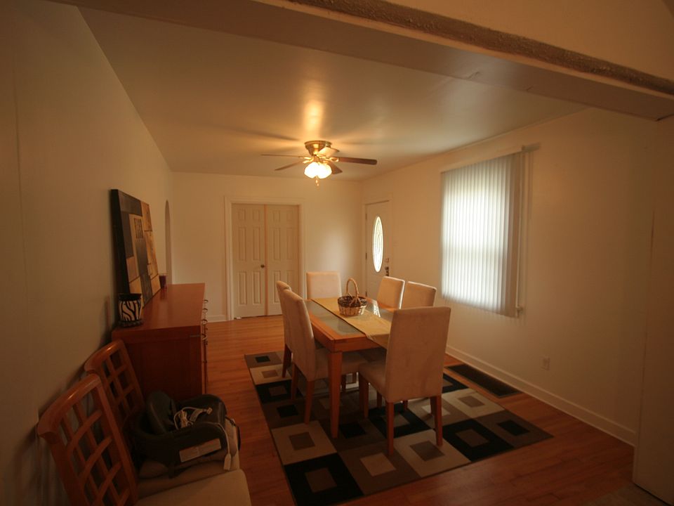 2nd image of 21 N 41st St