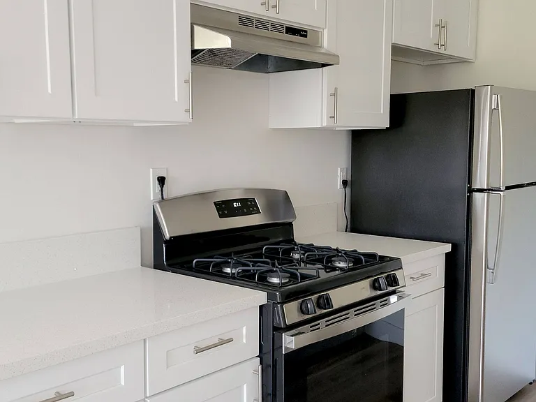Kitchen appliances in Hardison Apartments in Pasadena, California.