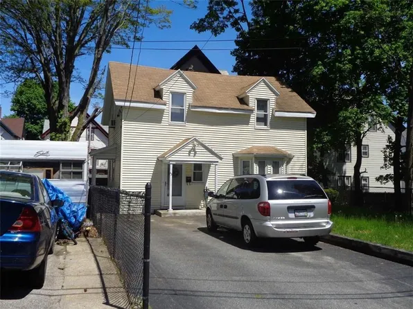 43 Dexter St, Woonsocket, RI 02895