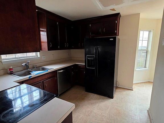 4th image of 54 George Ct