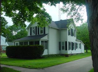 830 Clover St, Lake Geneva, WI 53147