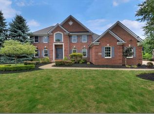 6211 Maypine Farm Blvd, Highland Heights, OH 44143