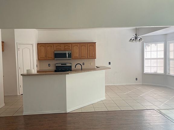 4th image of 8452 S 111th Ave