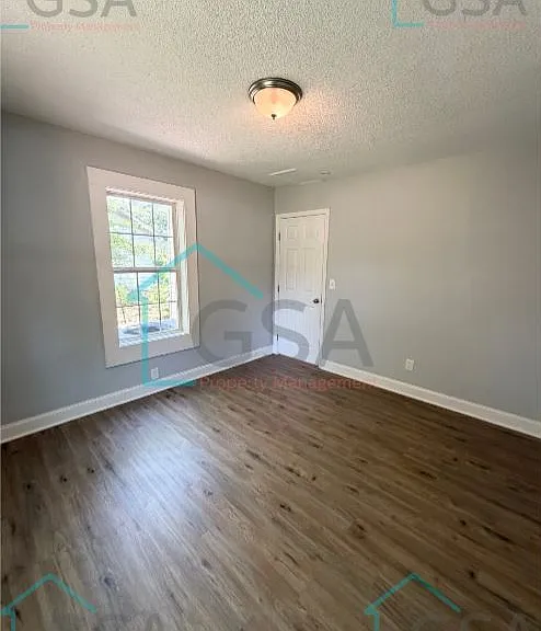 101 Hammond Ave — Photo 9