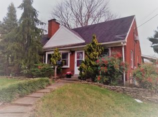 8510 Perry Rd, Lyndon, KY 40222