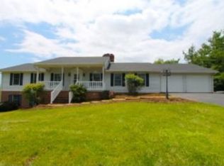 54 Arrow Ln, Stuarts Draft, VA 24477