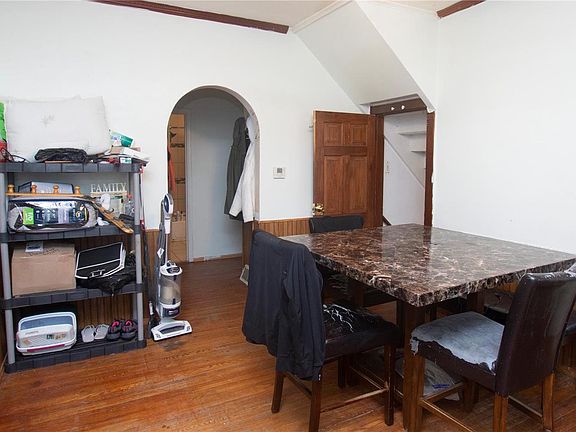 2nd image of 831 Halloran Ave