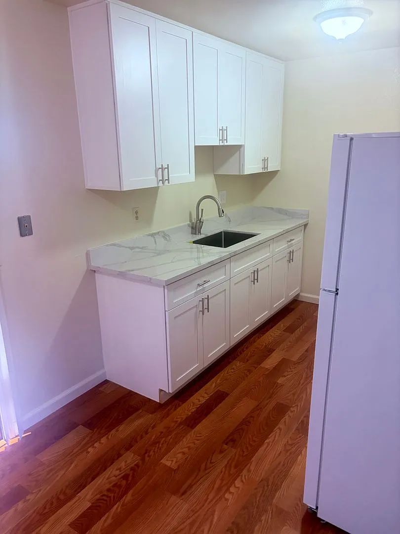 ro664WestAvenue (The Pines) — Photo 3